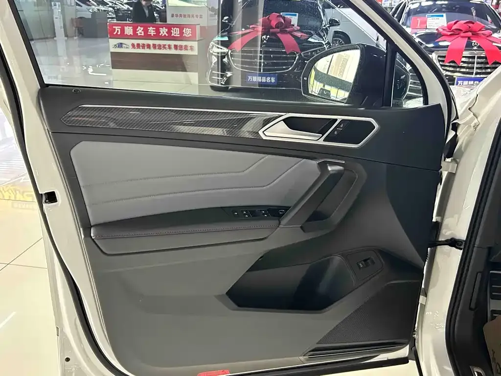 Volkswagen Tiguan X 2023 из CN, фото 9