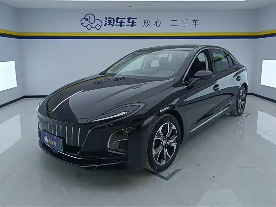 Hongqi E-QM5 — фото 1