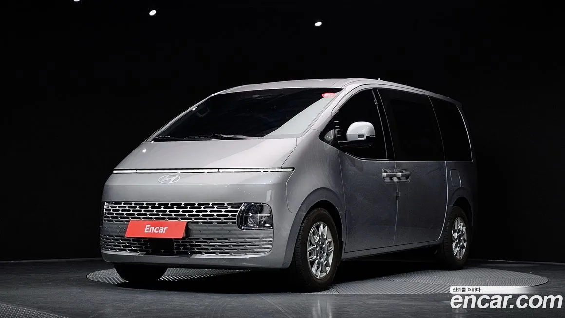 Hyundai Staria — фото 1