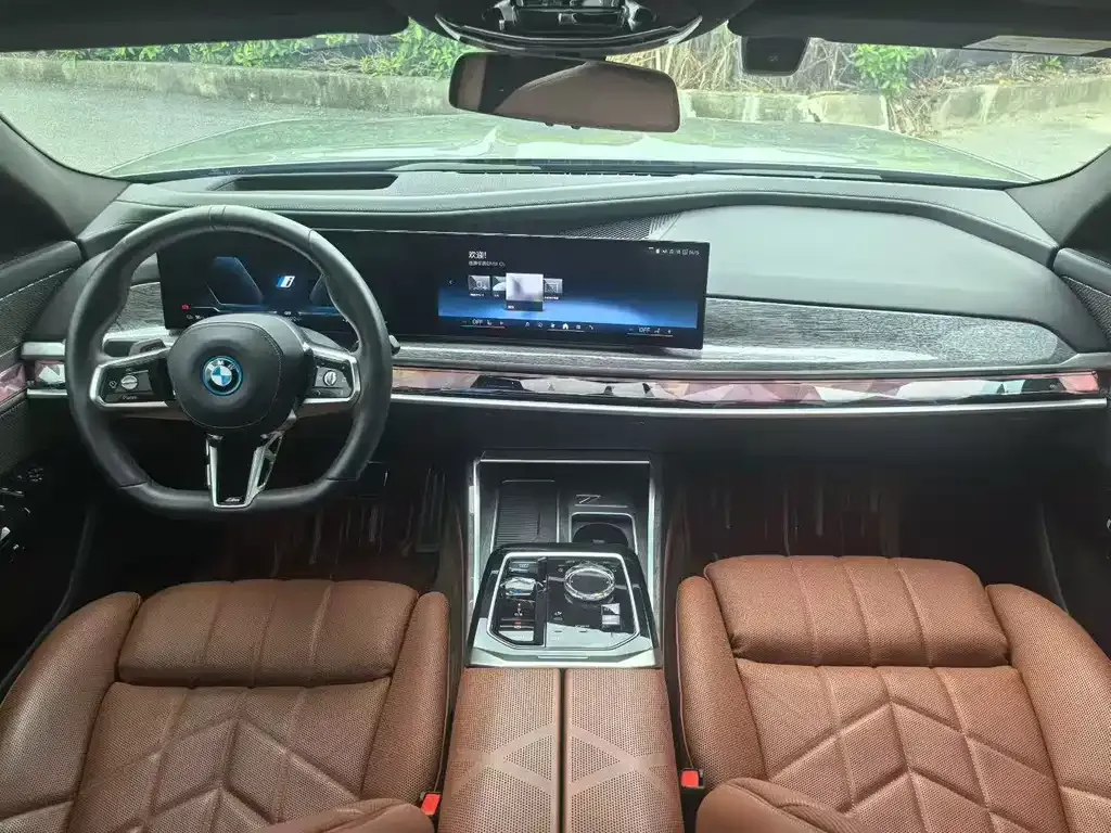 BMW i7 2024 из CN, фото 4