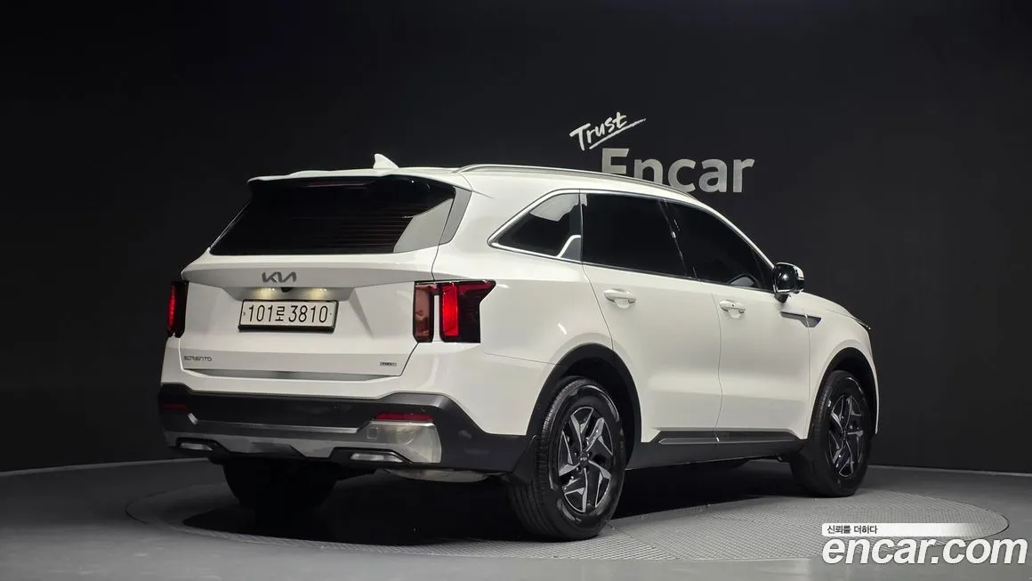 Kia Sorento — фото 7