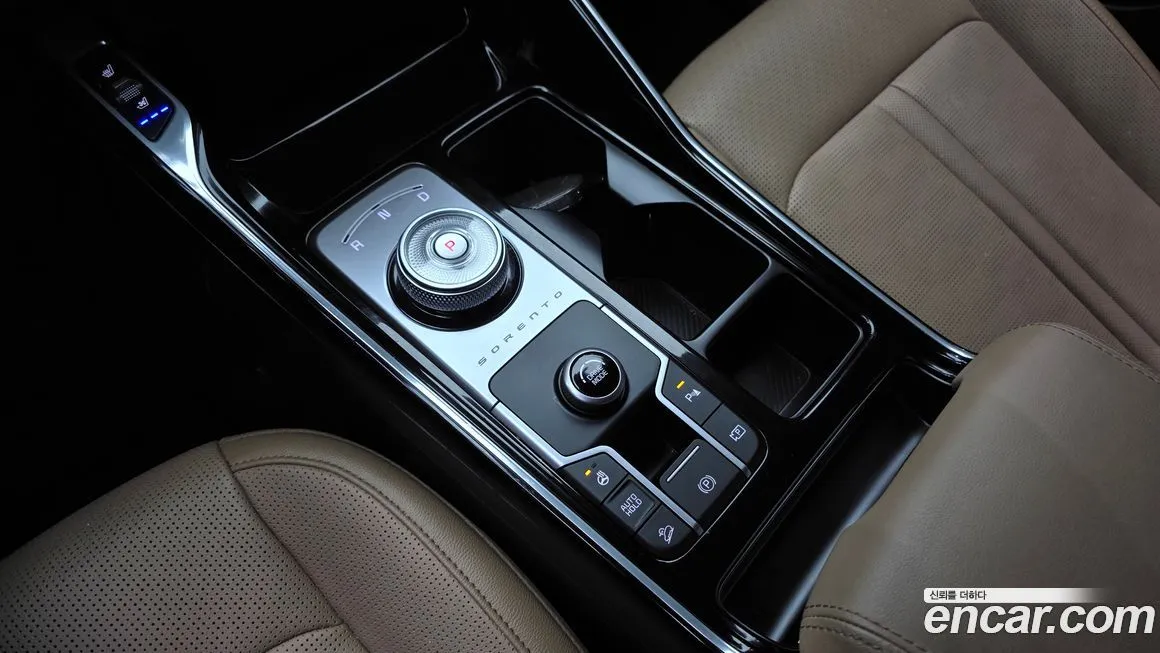 Kia Sorento — фото 10