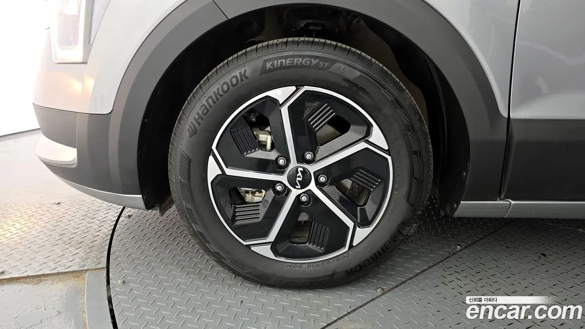 Kia Niro — фото 10