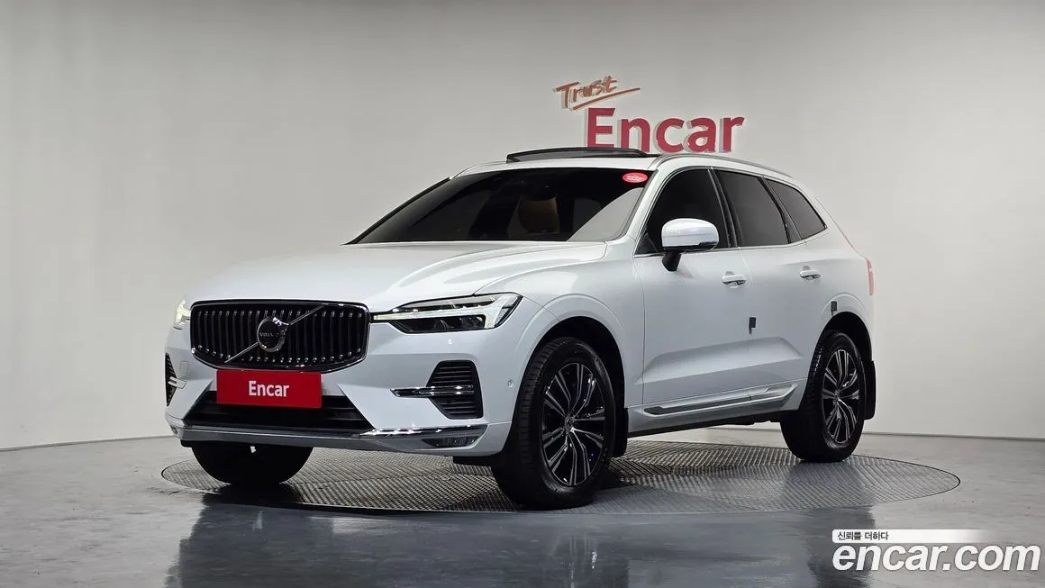 Volvo XC60 — фото 1