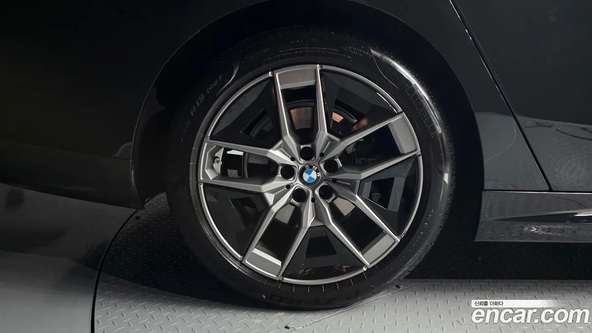 BMW 5-Series 2024 из KR, фото 9