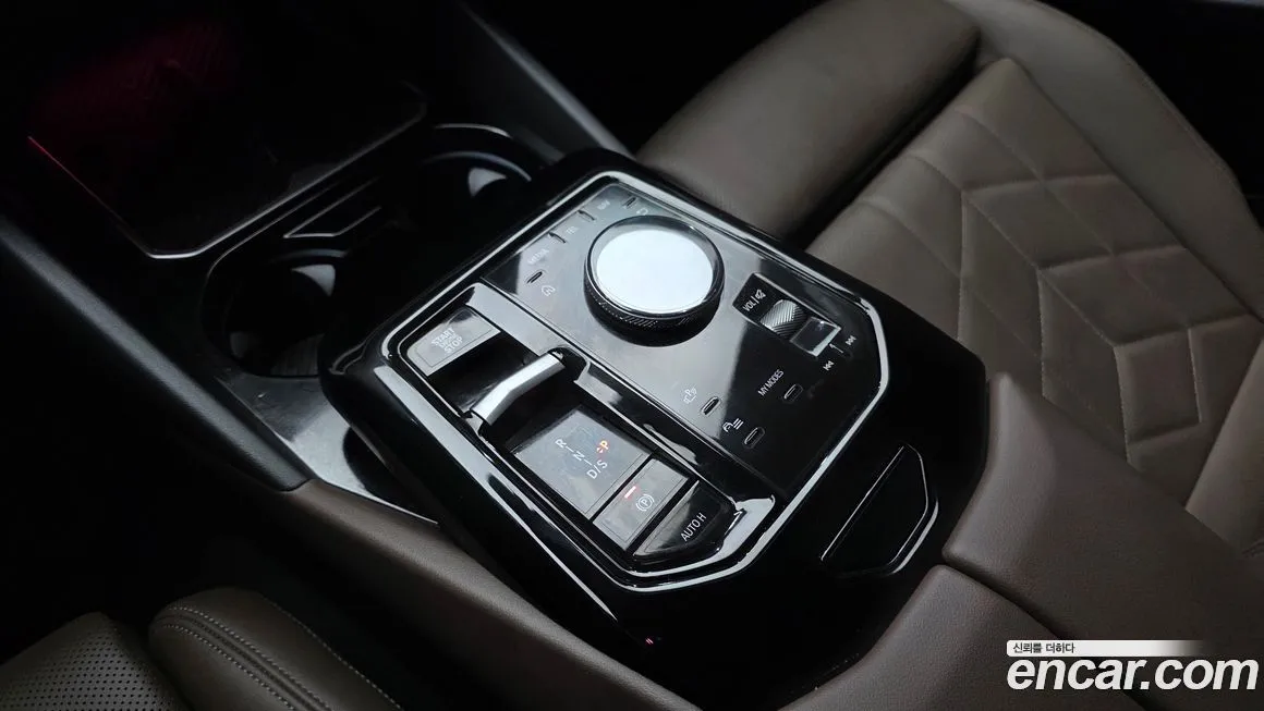 BMW 5-Series 2024 из KR, фото 4