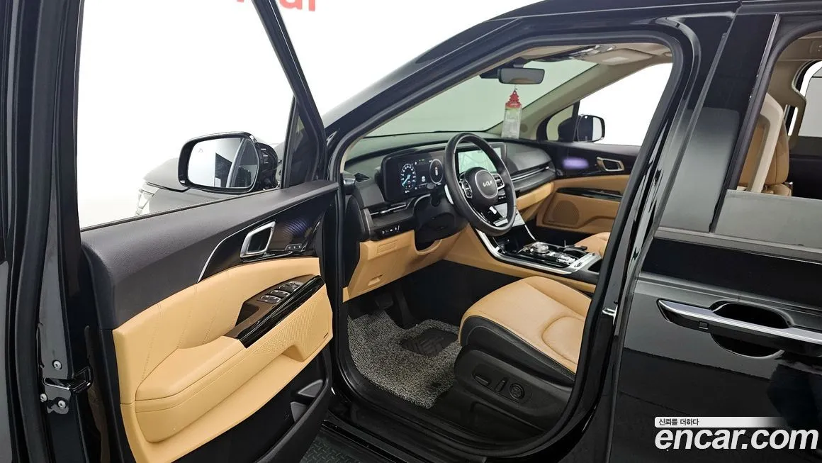 Kia Carnival — фото 10