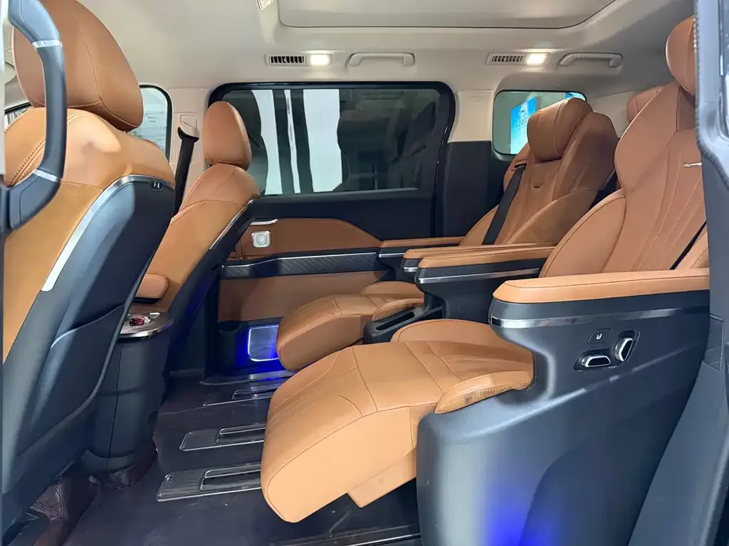 Hongqi HQ9 2024 из CN, фото 2