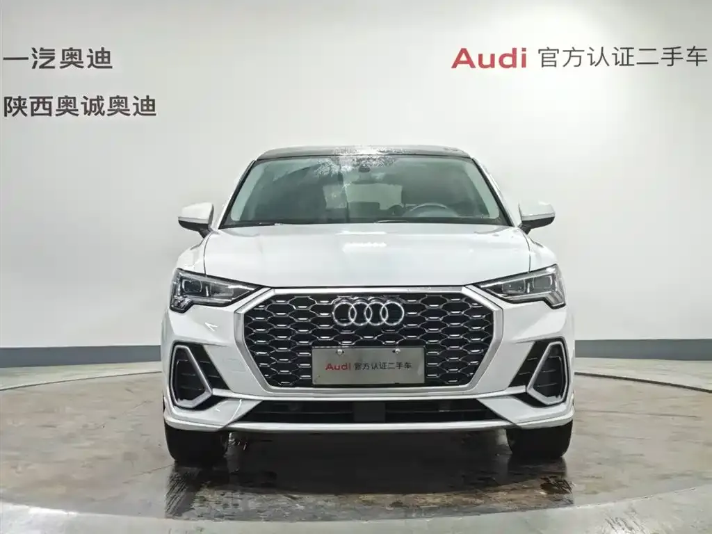 Audi Q3 Sportback — фото 8