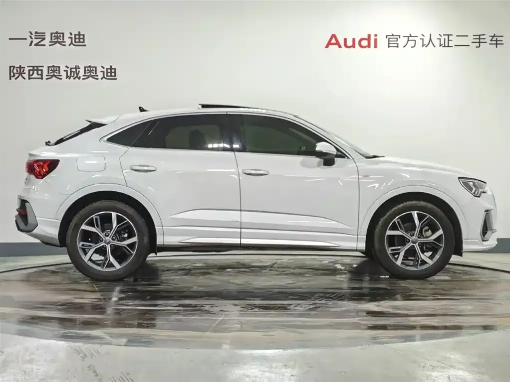 Audi Q3 Sportback — фото 9