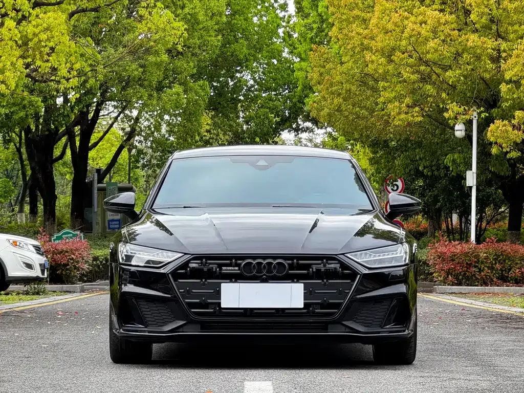 Audi A7L 2023 из CN, фото 10