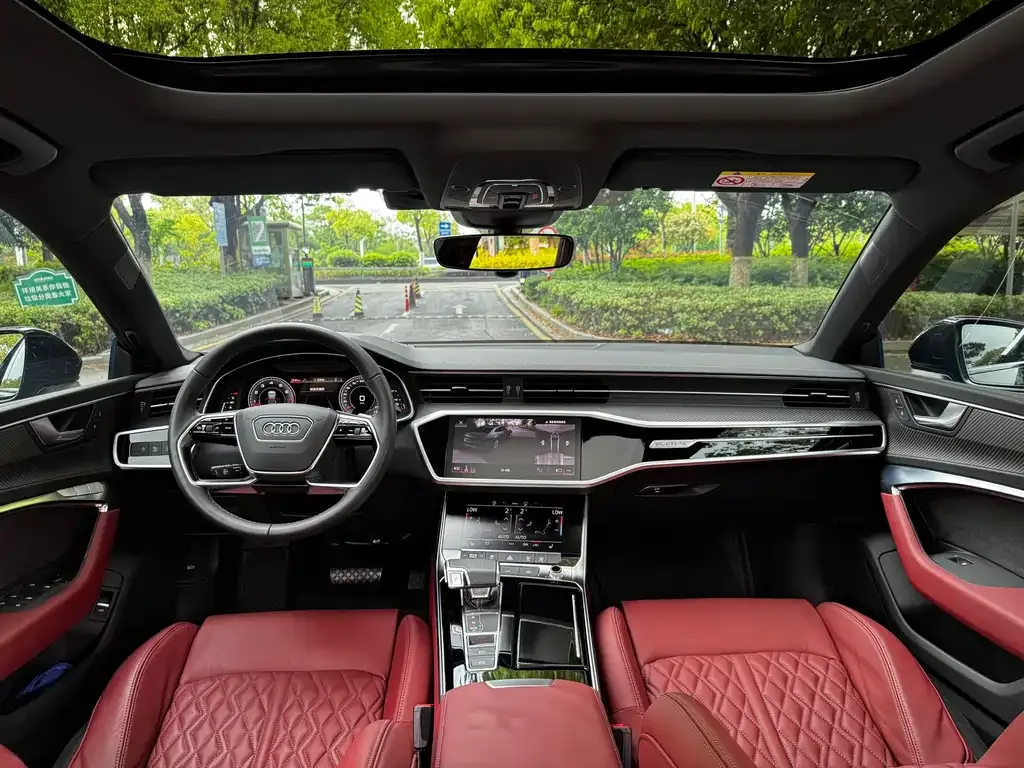 Audi A7L 2023 из CN, фото 4