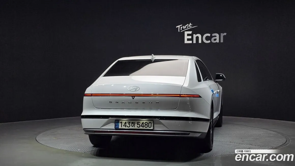 Hyundai Grandeur 2023 из KR, фото 6