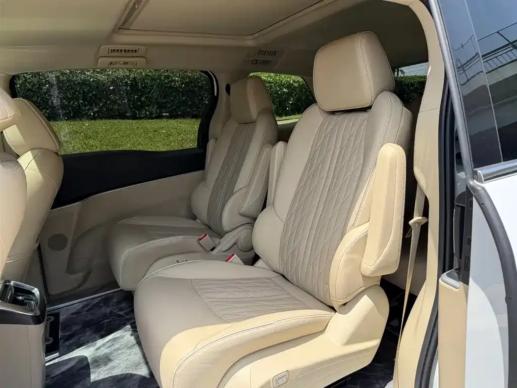 Buick GL8 2023 из CN, фото 4