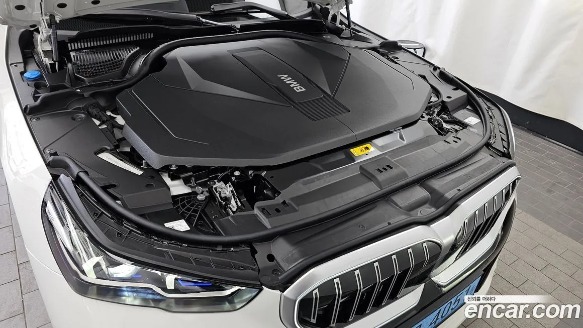 BMW i5 — фото 10