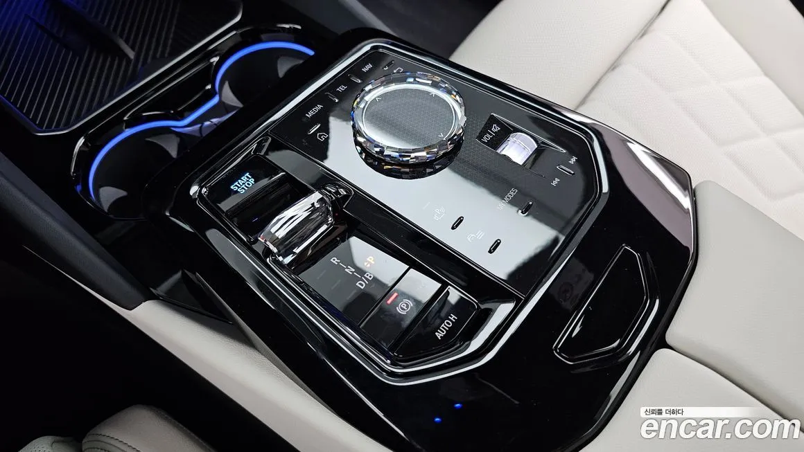 BMW i5 — фото 8