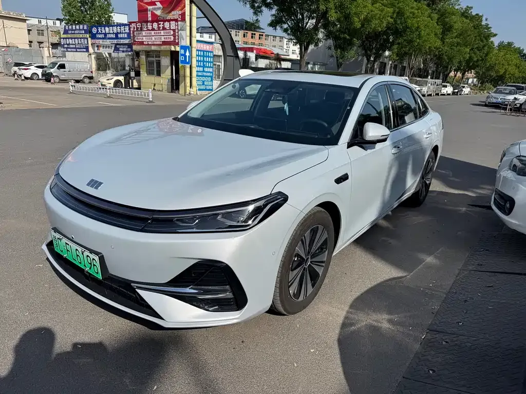 Geely Galaxy A7 2025 из CN, фото 1