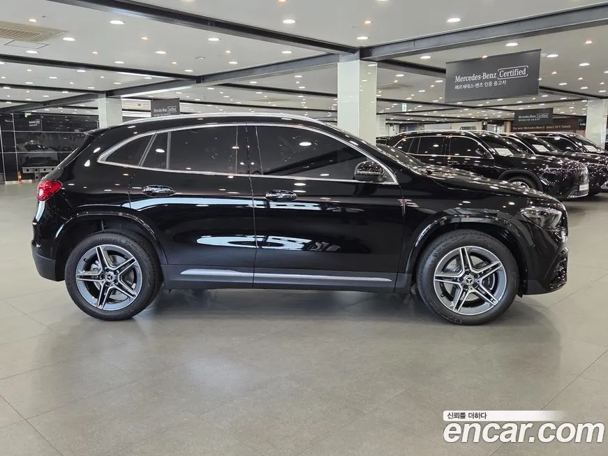 Mercedes-Benz GLA-Class — фото 10