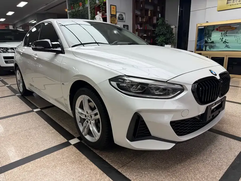 BMW 1 Series 2021 из CN, фото 8