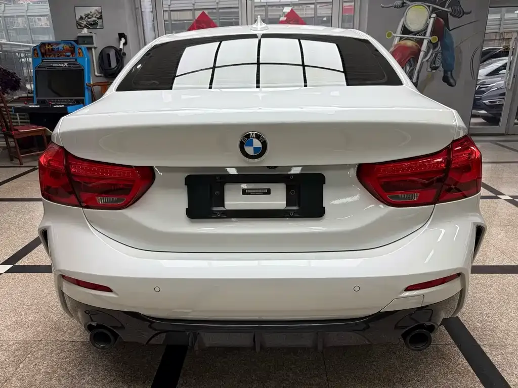 BMW 1 Series 2021 из CN, фото 2