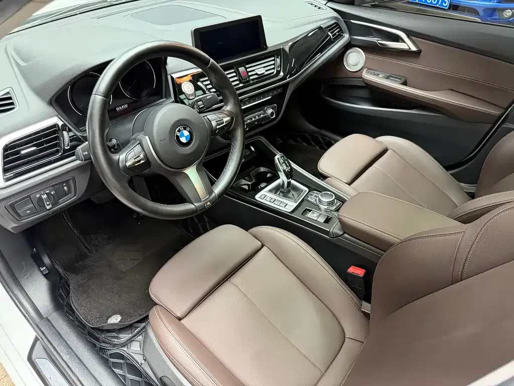 BMW 1 Series 2021 из CN, фото 10