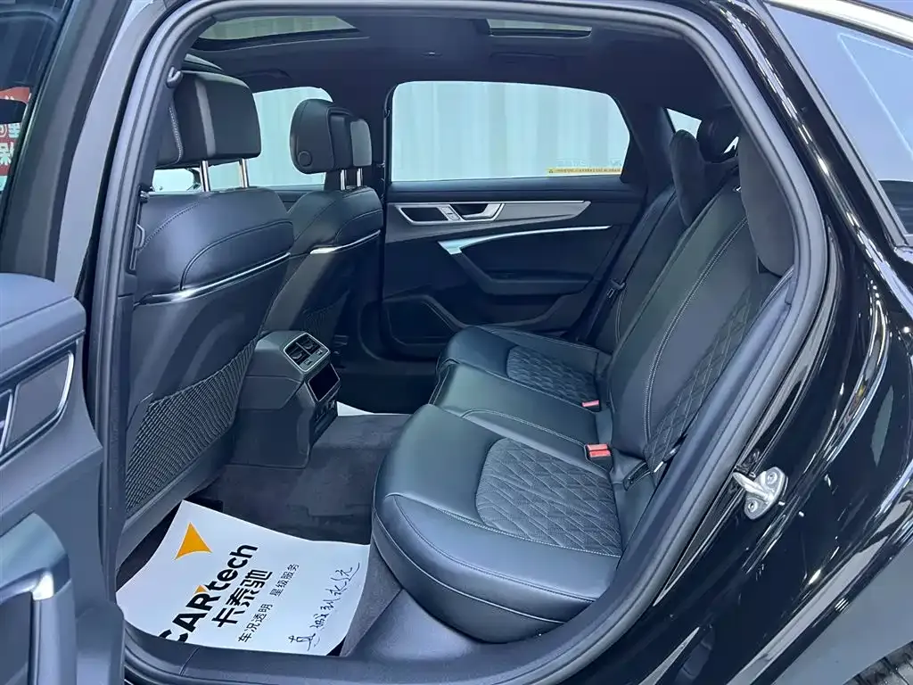 Audi A6L 2025 из CN, фото 4
