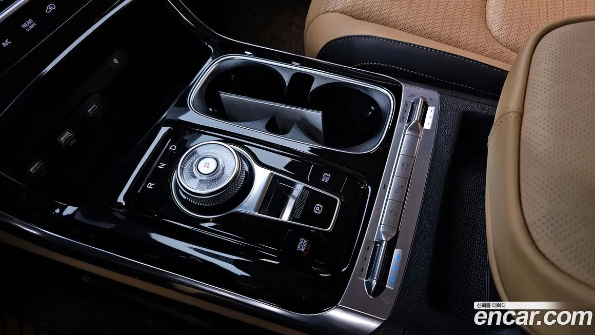 Kia Carnival — фото 10