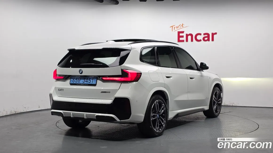 BMW iX1 2025 из KR, фото 2