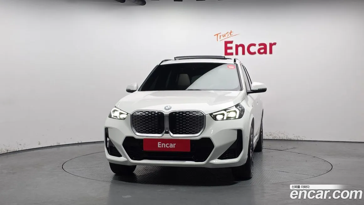 BMW iX1 2025 из KR, фото 4