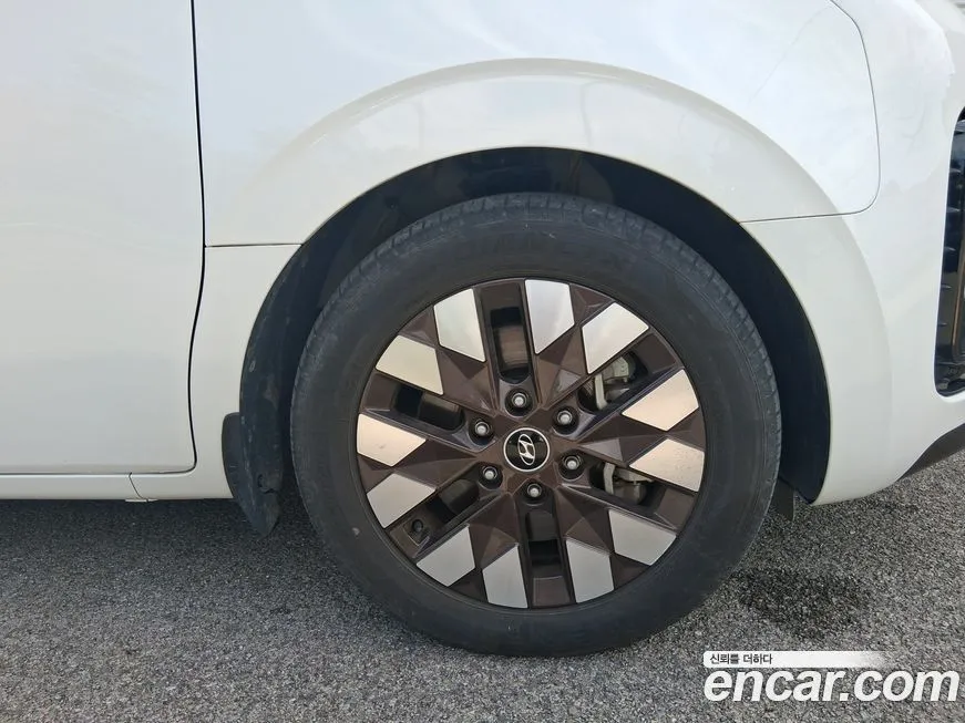 Hyundai Staria 2023 из KR, фото 2