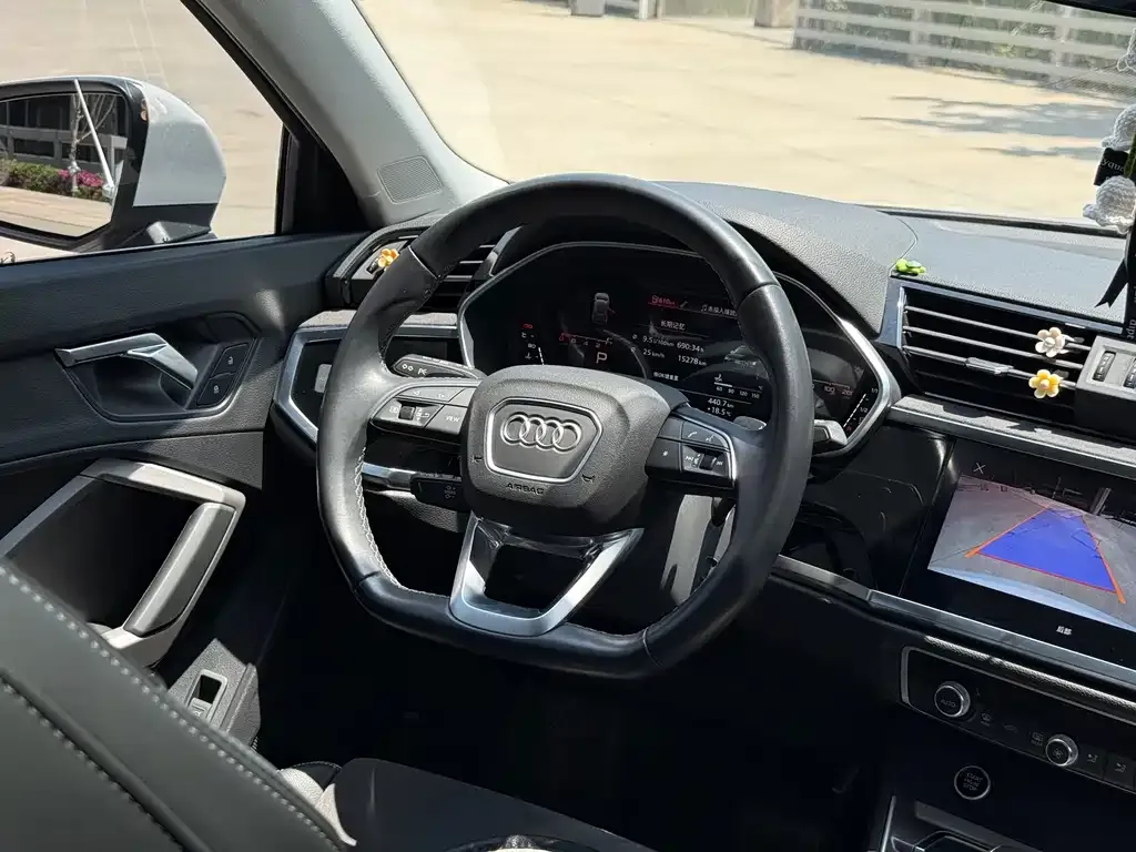 Audi Q3 2022 из CN, фото 10