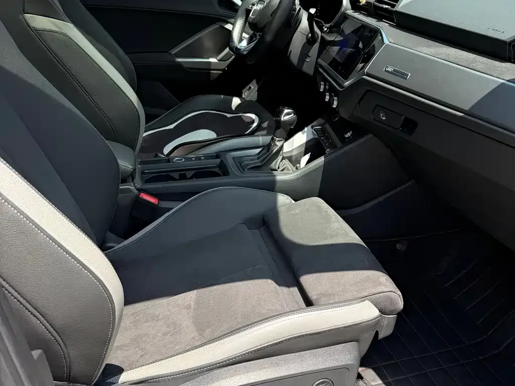 Audi Q3 2022 из CN, фото 8