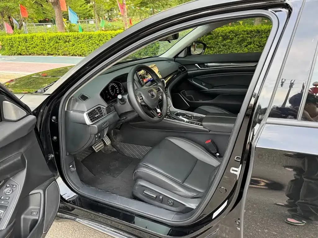 Honda Accord — фото 4