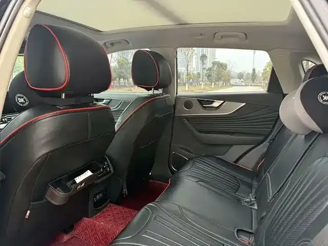 Hongqi HS5 2023 из CN, фото 2