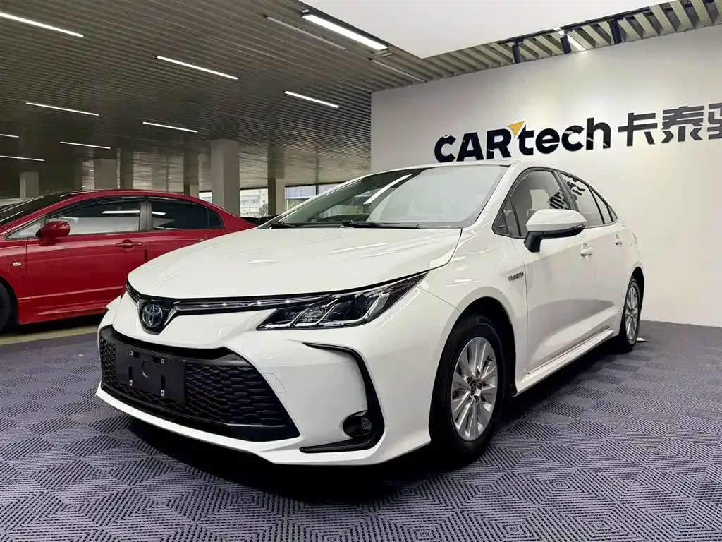 Toyota Corolla 2025 из CN, фото 1