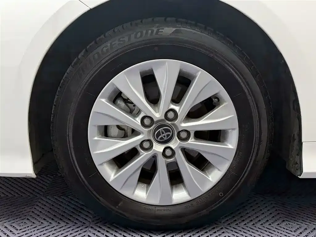 Toyota Corolla 2025 из CN, фото 5