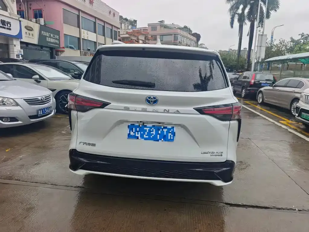 Toyota Sienna 2022 из CN, фото 6