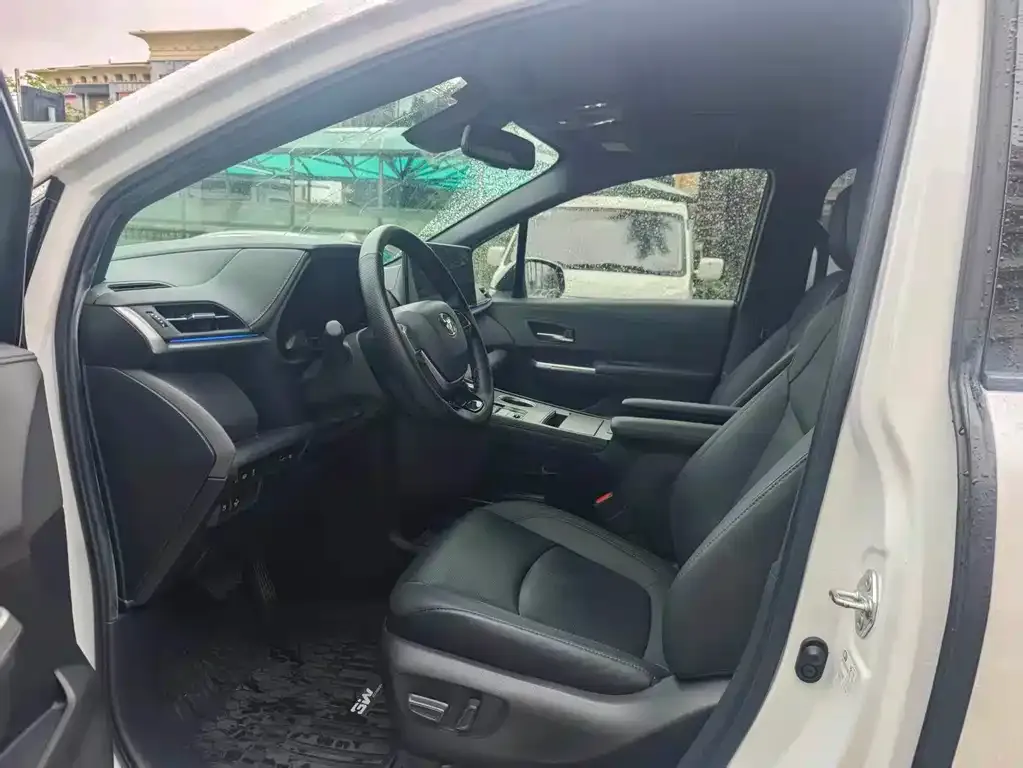Toyota Sienna 2022 из CN, фото 9