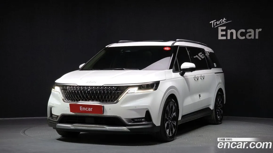 Kia Carnival — фото 1