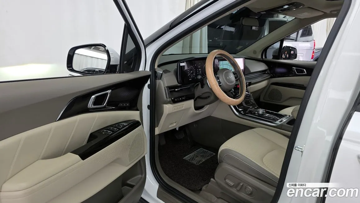 Kia Carnival — фото 10