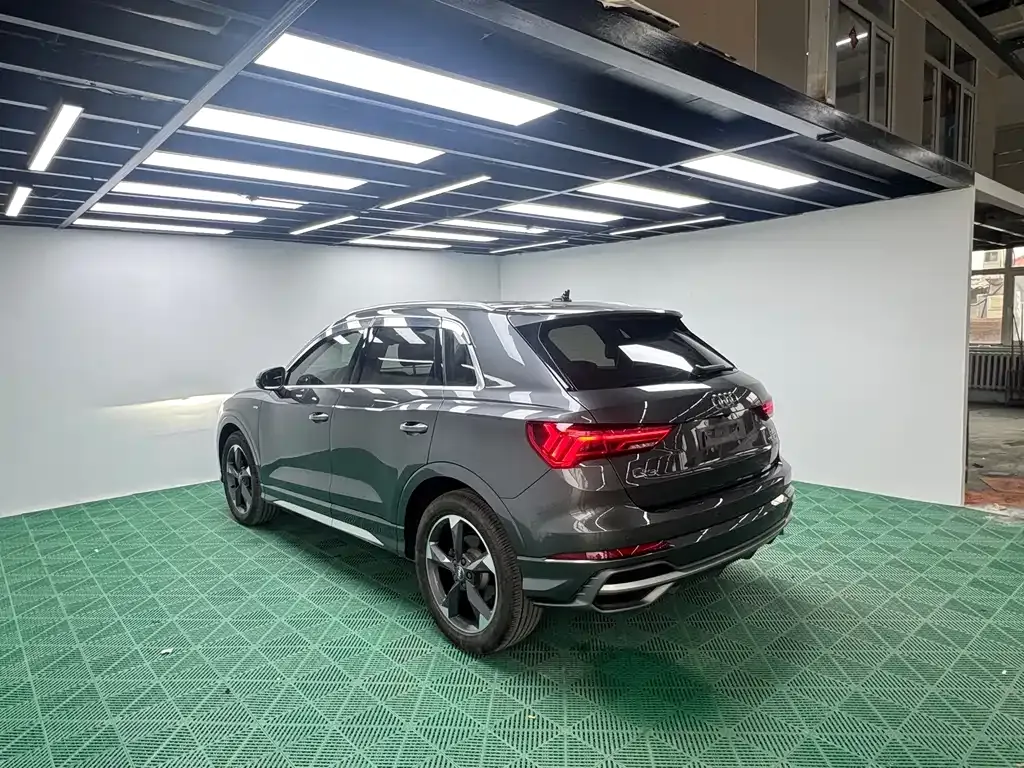Audi Q3 — фото 9