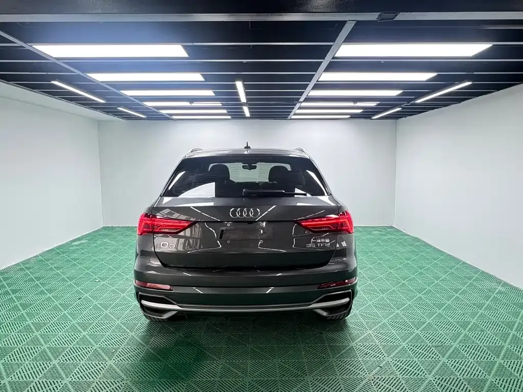 Audi Q3 — фото 10