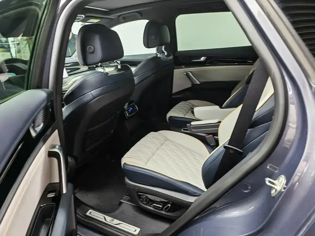BYD Tang New Energy 2026 из CN, фото 2