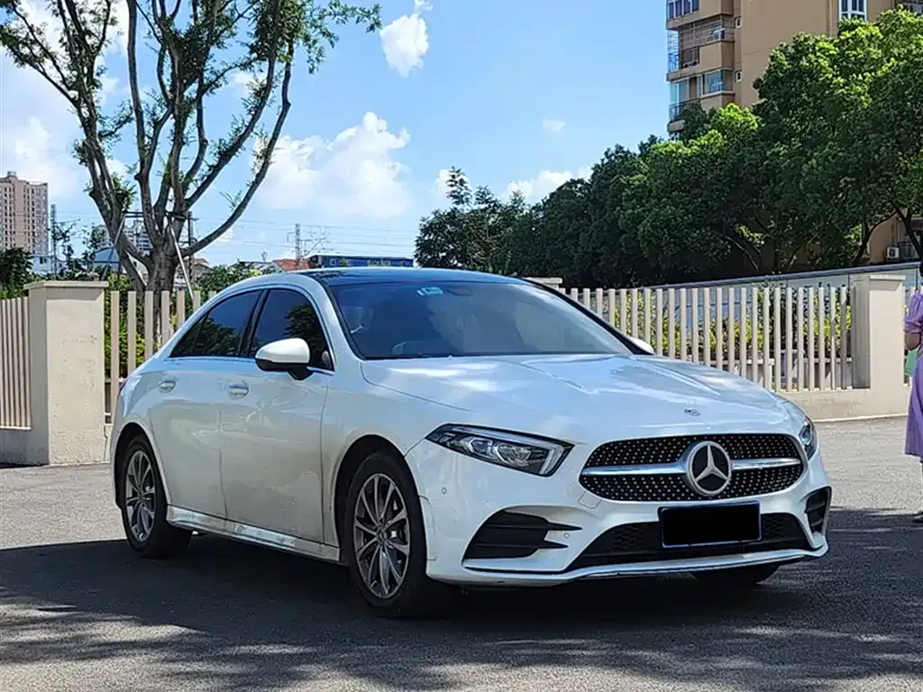 Mercedes-Benz A-Class — фото 8