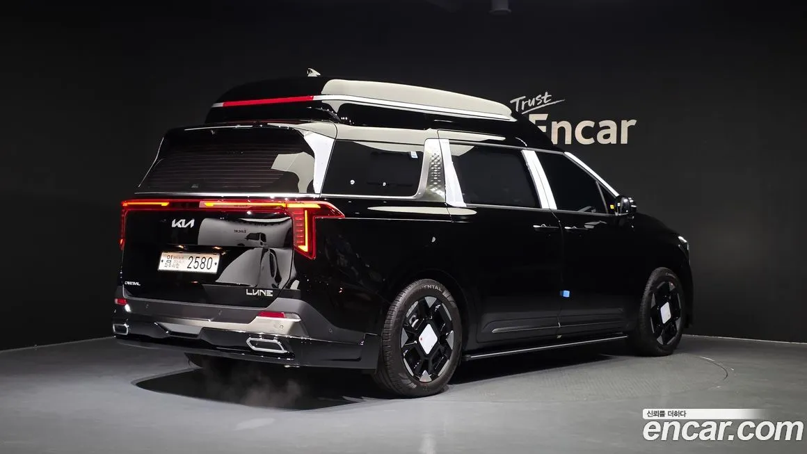 Kia Carnival — фото 2