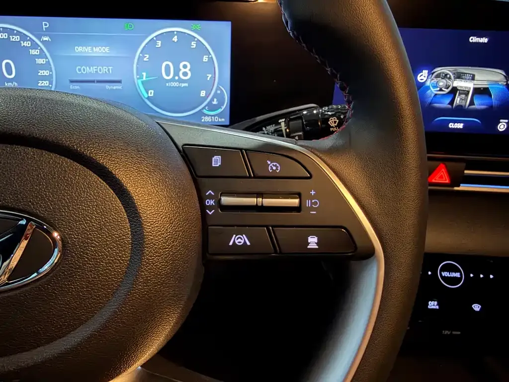 Hyundai Elantra 2023 из CN, фото 10