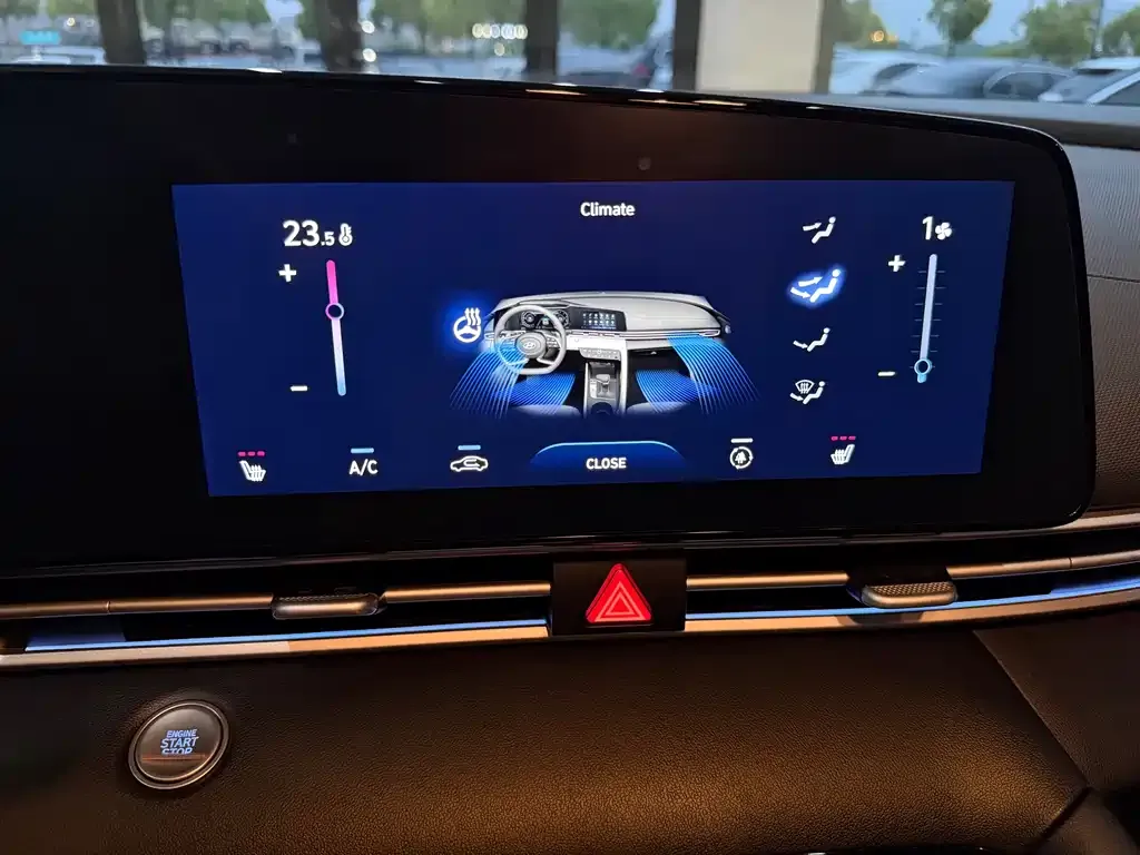 Hyundai Elantra 2023 из CN, фото 2