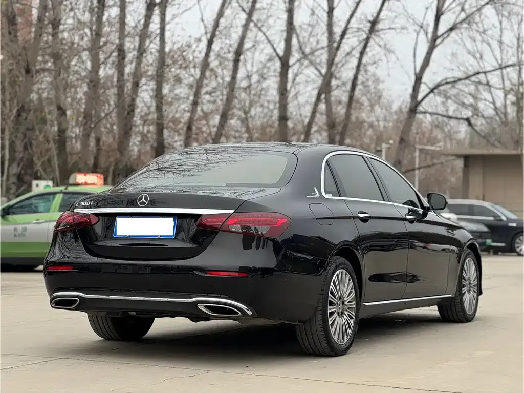 Mercedes-Benz E-Class 2023 из CN, фото 3