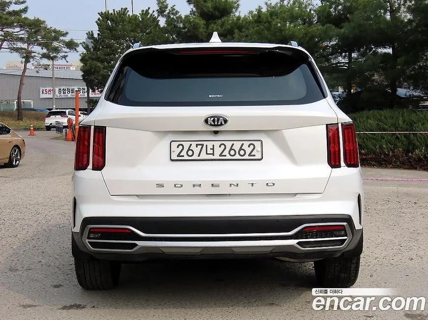 Kia Sorento — фото 5