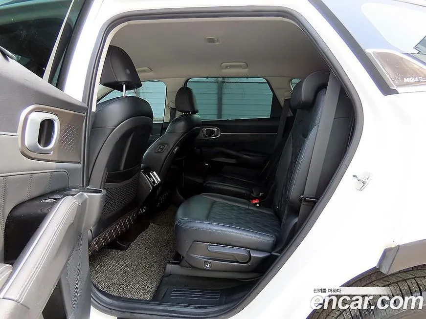 Kia Sorento — фото 6